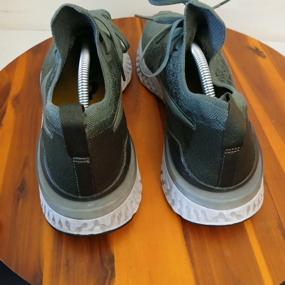 Nike Epic React Flyknit 2 Mens 13 Green Running Shoes Sneakers BQ8928-301